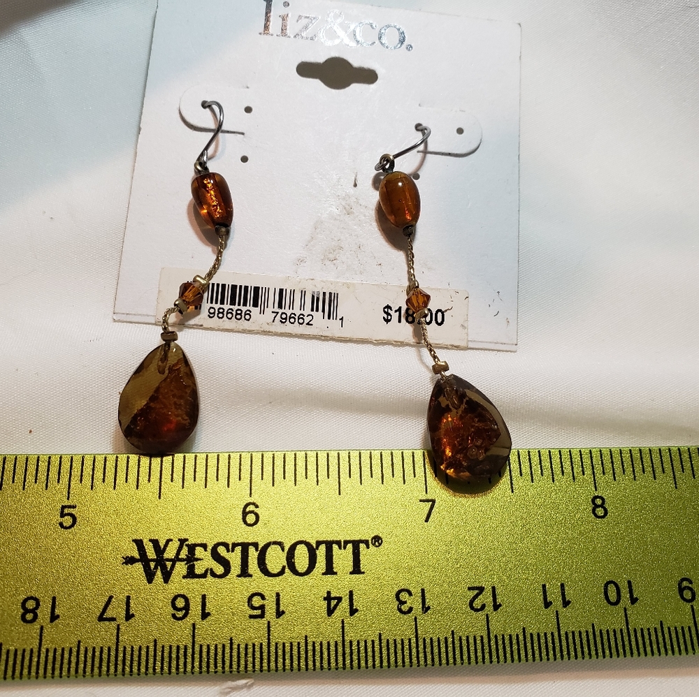 Liz&Co amber colored dangle earrings